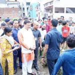 देहरादून में बरसात से प्रभावित क्षेत्रों का सीएम ने किया औचक निरीक्षण, अधिकारियों को दिए ये निर्देश...