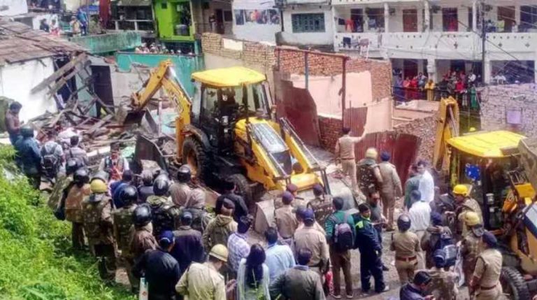 नैनीताल में शत्रु संपत्ति पर गरजा प्रशासन का बुल्डोजर, 134 भवन चिन्हित…