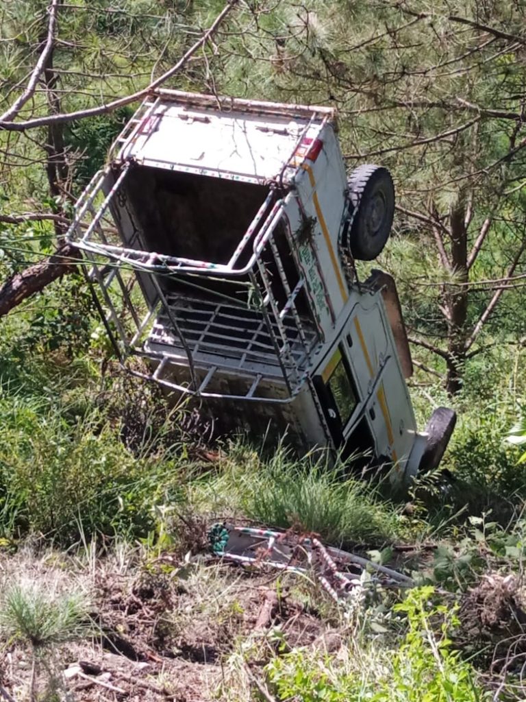 उत्तरकाशी : बडकोट क्षेत्र अंतर्गत दुर्घटनाग्रस्त हुआ एक पिकप वाहन , 8-9स्कूली बच्चे थे सवार