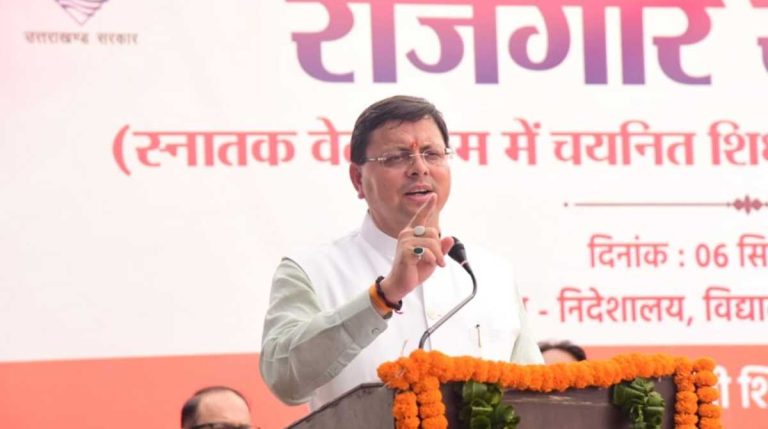 सीएम धामी ने दिए बड़े निर्देश, बाहरी लोगों नहीं खरीद पाएंगे ये भूमि…