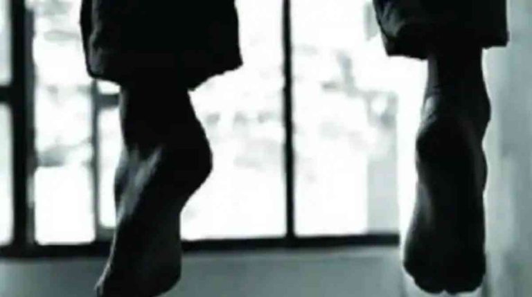 मासूमियत भरी उम्र में बच्चे उठा रहे आत्महत्या जैसा कदम, आठवीं के छात्र ने लगाई फांसी…
