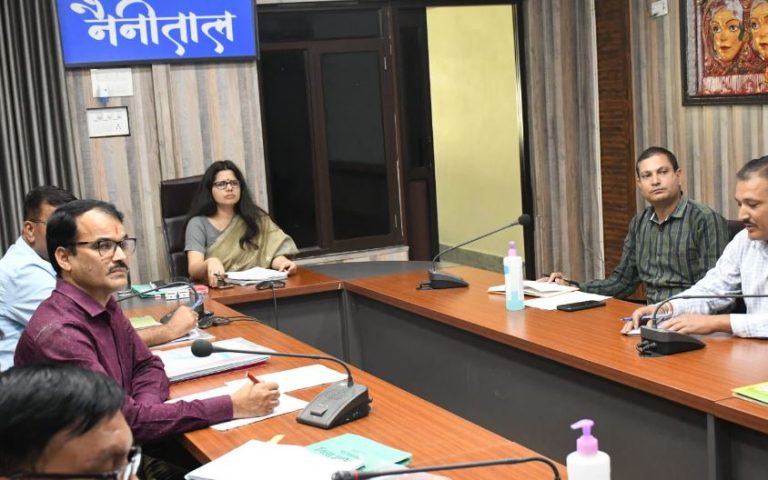डीएम वंदना की अध्यक्षता में हिमोत्थान परियोजना की जिला स्तरीय समन्वय समिति की बैठक हुई…