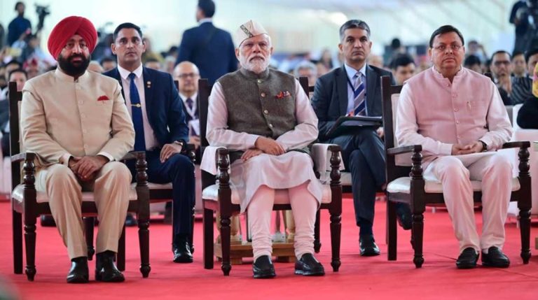 PM मोदी ने की 44 हजार करोड़ के निवेश की ग्रोउंडिंग की शुरुआत…