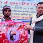 इस विभाग में पंजीकृत श्रमिकों को सीएम धामी ने बांटे कंबल, की बातचीत…