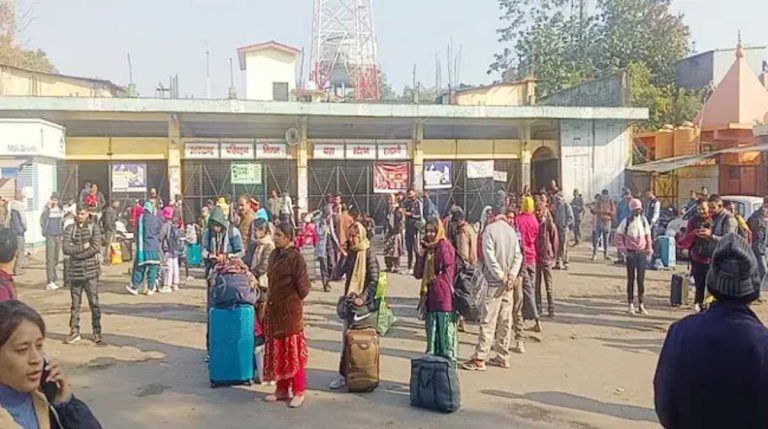 हिट एंड रन कानून के विरोध में दूसरे दिन भी जारी रही हड़ताल, आमजन परेशान…