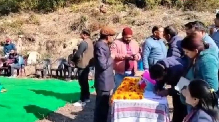 टिहरी: सचिव मुख्यमंत्री डॉक्टर सुरेंद्र पांडे ने किया योजनाओं का स्थलीय निरीक्षण, कही ये बात…