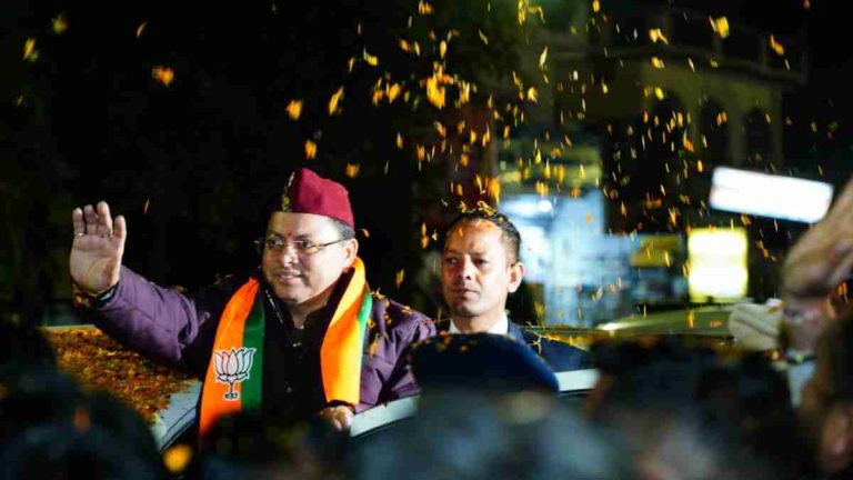 UCC विधानसभा मे पास होते ही बीजेपी ने सीएम धामी का किया सम्मान…