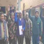 Uttarakhand News: बागेश्वर में सड़क की मांग को लेकर ग्रामीणों ने किया प्रदर्शन…
