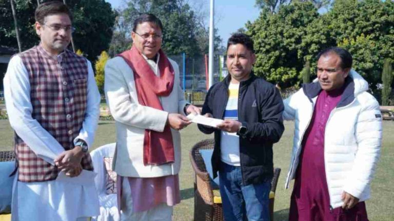 मुख्यमंत्री धामी ने 85 चयनित टैक्नीशियनों, 19 सहायक लेखाकारों को नियुक्ति पत्र प्रदान किये…
