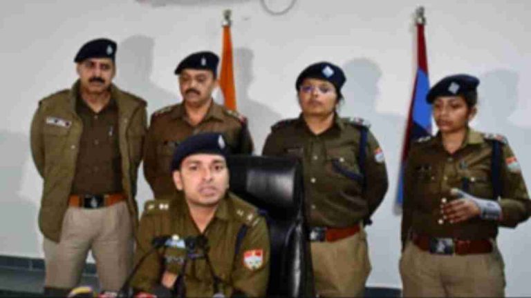 बनभूलपुरा हिंसा मामले में 6 उप्रदवी अवैध तमंचों और कारतूसों के साथ गिरफ्तार, अब तक 36 पहुंचे जेल…