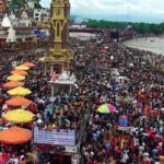 शिवभक्त कांवड़ तीर्थ यात्रियों के केसरिया रंग में रंगी धर्मनगरी, बम-बम भोले की गूंज…