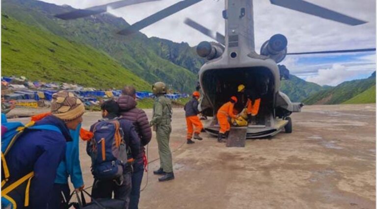 अभियान: केदारनाथ धाम मे युद्ध स्तर पर चल रहा अभियान, ली जा रही स्निफर डॉग की मदद…