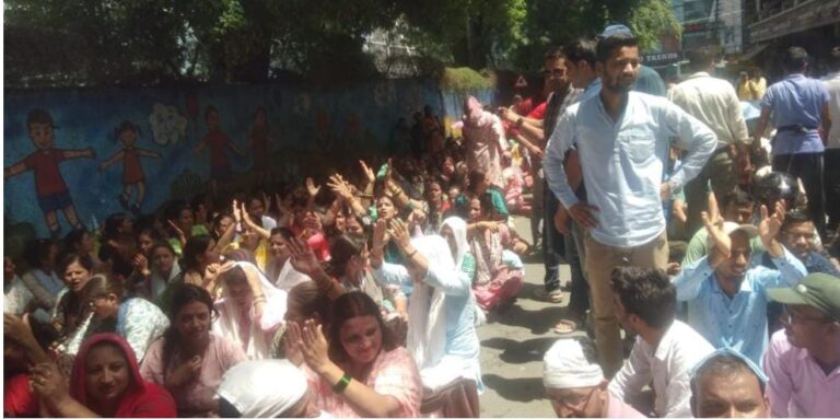 कूच: 4000 से अधिक अतिथि शिक्षको का CM आवास कूच, पुलिस ने रोका…