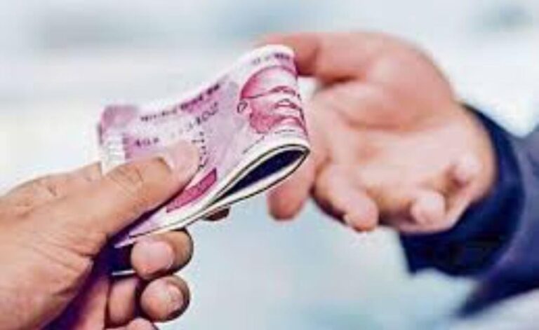 छापा: विजलेंस ने कोटद्वार मे दबोचा रिश्वतखोर सहायक ARTO…