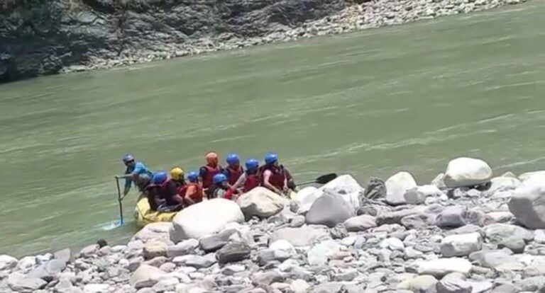 इंतजार: ऋषिनगरी की गंगाघाटी मे राफ्टिंग पर अभी लगा रहेगा ब्रेक, करना होगा इंतजार…