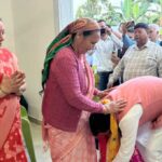 मुख्यमंत्री धामी ने खटीमा स्थित आवास में स्थानीय लोगों के साथ होली मनाई…