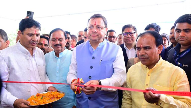 1232 नर्सिंग अधिकारियों को मुख्यमंत्री ने प्रदान किये नियुक्ति पत्र