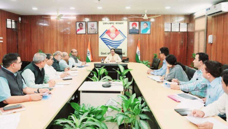 मुख्य सचिव श्रीमती राधा रतूड़ी ने व्यय वित्त समिति (ईएफसी) की बैठक में विभिन्न प्रस्तावों पर अनुमोदन दिया