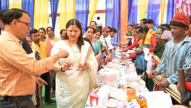 अगस्तमुनि खेल मैदान  में आयोजित हुआ निःशुल्क स्वास्थ्य शिविर, 2000 से अधिक नागरिकों ने लिया स्वास्थ्य लाभ…