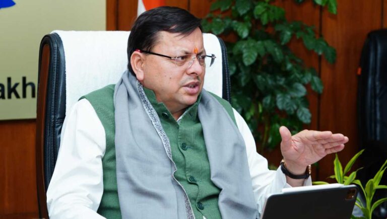 भ्रष्टाचार पर सीएम धामी का कड़ा प्रहार, 2 आईएएस, एक पीसीएस सहित 10 अधिकारी निलम्बित