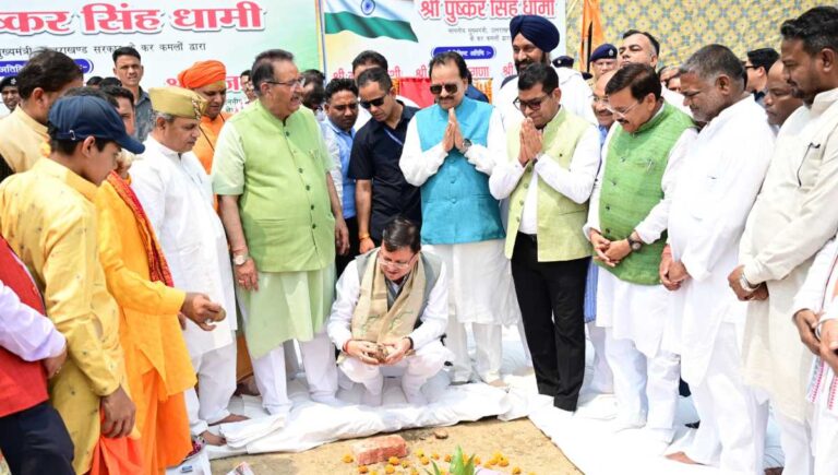 मुख्यमंत्री ने खटीमा में 213 फीट ऊँचे राष्ट्रीय ध्वज की स्थापना के लिए किया भूमि पूजन