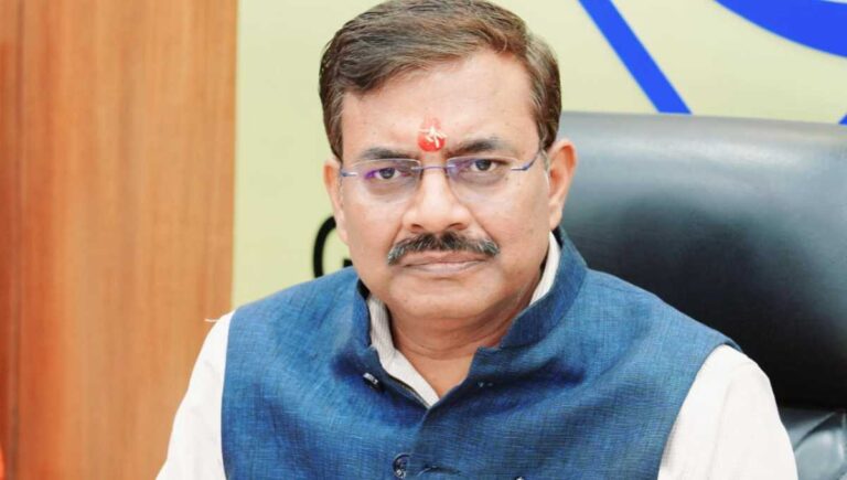 मुख्य सचिव ने जल शक्ति मंत्रालय के सचिव से भेंट कर किशाऊ बांध परियोजना एवं सेला उरथिंग परियोजना की स्वीकृति का किया अनुरोध