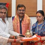 मुख्य सचिव आनन्द बर्द्धन ने चारधाम यात्रा की तैयारियों को लेकर हरिद्वार में अधिकारियों के साथ बैठक क...