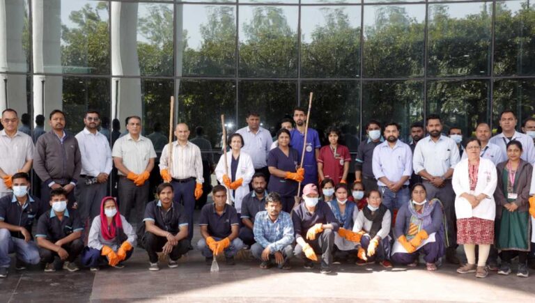 एम्स ऋषिकेश में मनाए जा रहे स्वच्छता पखवाड़े के तहत जन-जागरूकता कार्यक्रमों का आयोजन