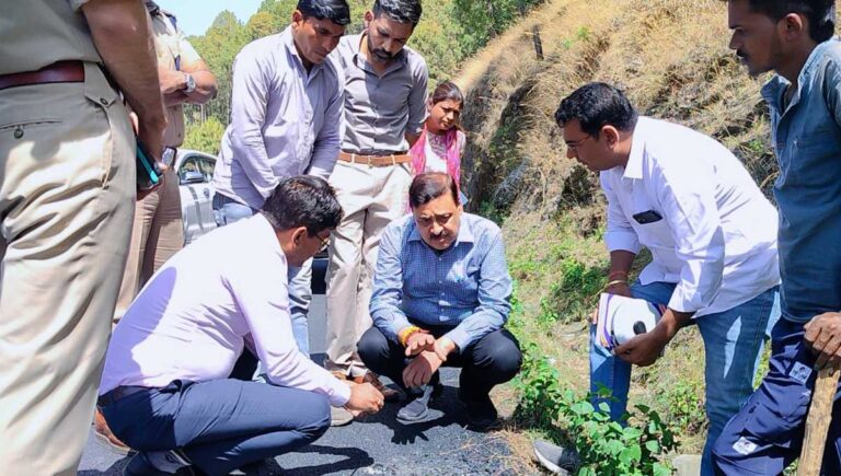 सकुशल चारधाम यात्रा के लिए सभी विभागों को मिलकर कार्य करना है- गढ़वाल आयुक्त