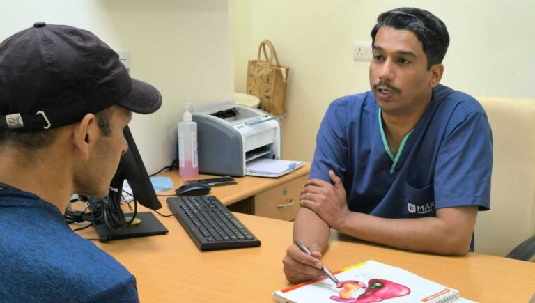 मैक्स सुपर स्पेशलिटी हॉस्पिटल ने विश्व लिवर दिवस पर  फैटी लिवर के बारे में किया जागरूक