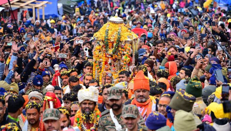 केदारनाथ धाम पहुची भगवान केदारनाथ की पंचमुखी डोली