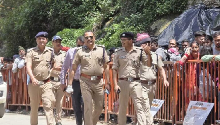 पुलिस महानिरीक्षक, अपराध एवं कानून व्यवस्था, उत्तराखण्ड ने किया यात्रा व्यवस्थाओं का निरीक्षण