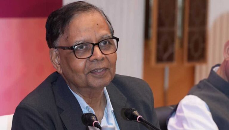 वित्त आयोग की टीम ने निकायों, त्रिस्तरीय पंचायतों और राजनैतिक दलों के प्रतिनिधियों से लिए सुझाव