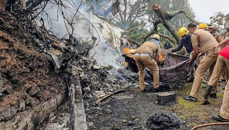 चार धाम में हेलीकॉप्टर सेवा पर तत्काल प्रभाव से रोक, लगातार हो रहे हादसों के बाद आदेश जारी