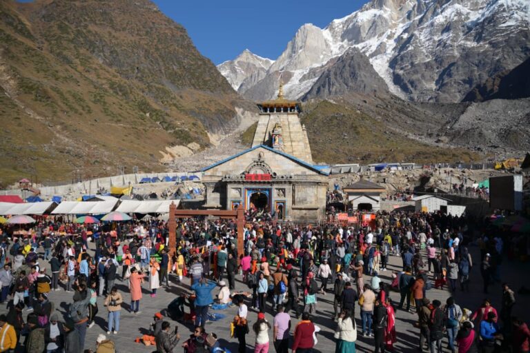 केदारनाथ यात्रा: जीएमवीएन एवं स्थानीय व्यापारियों को 100 करोड़ से अधिक का हुआ व्यापार