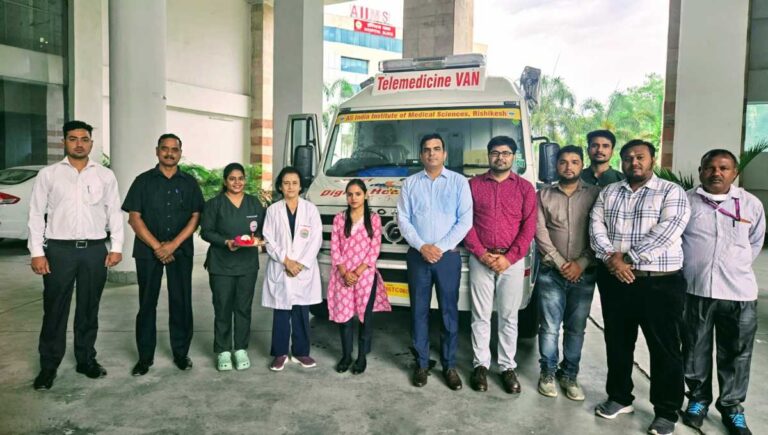 एम्स के सेटेलाईट सेन्टर में कार्यरत श्रमिकों के लिए निःशुल्क स्वास्थ्य शिविर आयोजित