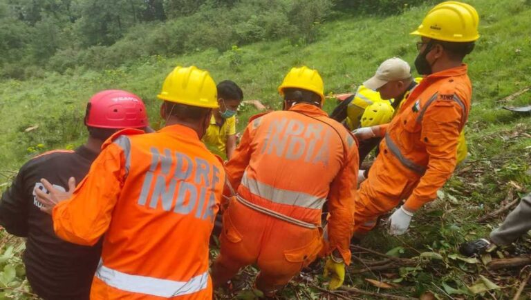 Big Breaking: रुद्रप्रायग जिले में हेलीकॉप्टर दुर्घटना की खबर, सात लोगों की दुखद मौत
