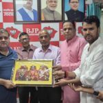 कुरुड़ और देवराड़ा को यात्रा के मानचित्र पर अंकित करें सरकार