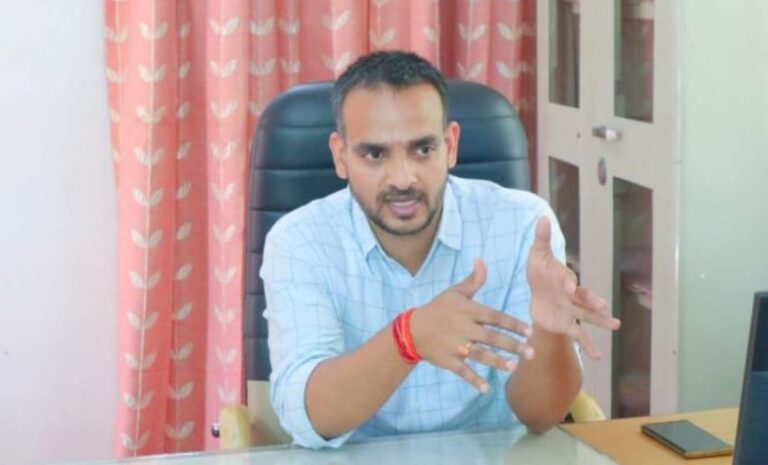 उपलब्धियों भरा रहा डीएम गहरवार का दो साल का कार्यकाल