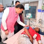 मुख्यमंत्री धामी ने एम्स ऋषिकेश में भर्ती घायल श्रद्धालुओं का हालचाल जाना