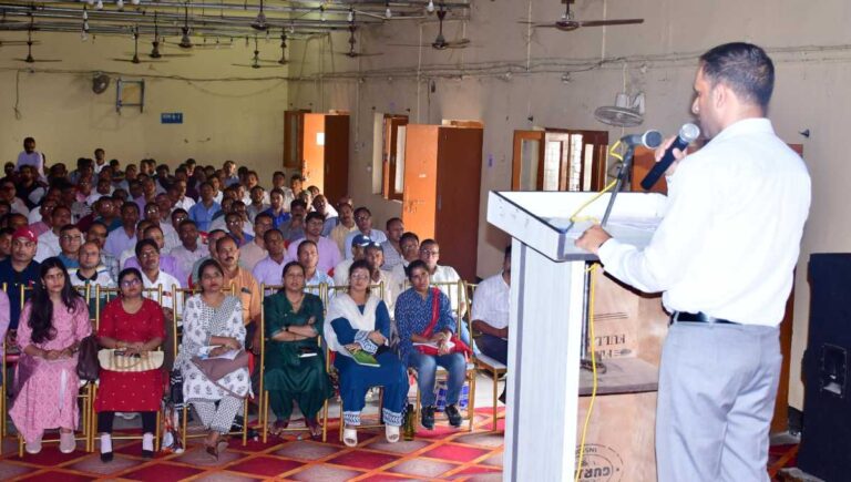 दो दिवसीय प्रशिक्षण कार्यक्रम के दूसरे दिन 607 कार्मिकों को प्रशिक्षण दिया गया