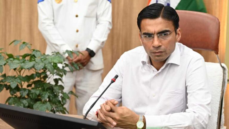 जल भराव क्षेत्रों का नियमित निरीक्षण, समस्या की पहचान और समाधान के दिए निर्देश