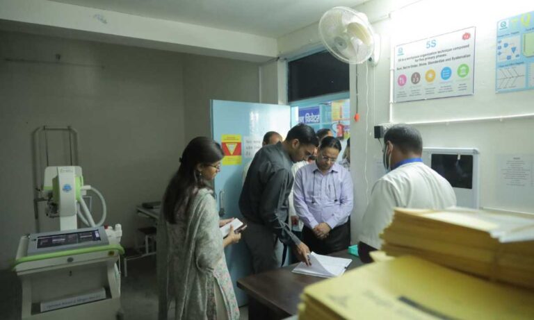 डीएम ने जिला चिकित्सालय के सभी प्रस्तावों को मौके पर मंजूरी दी