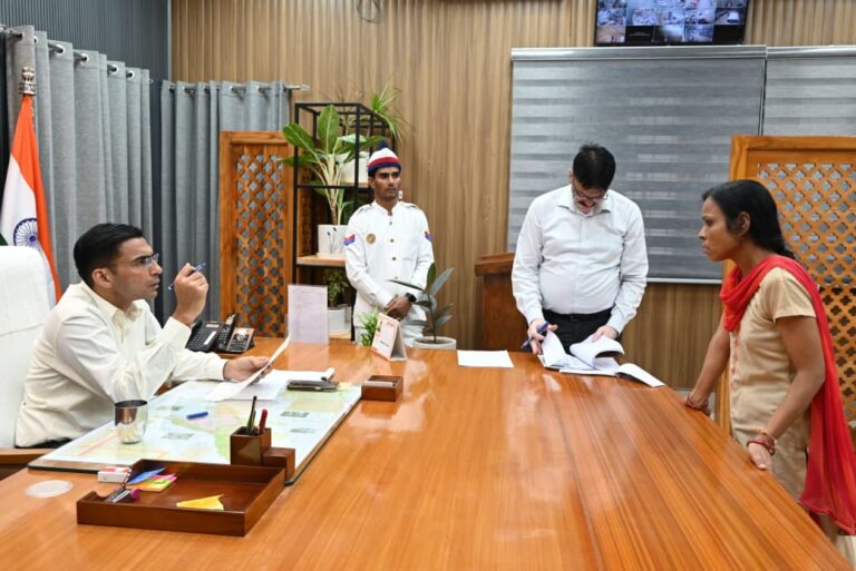 नए रूप में देहरादून जिला  प्रशासन, संवेदना; मदद; न्याय; एक्शन; प्रवर्तन