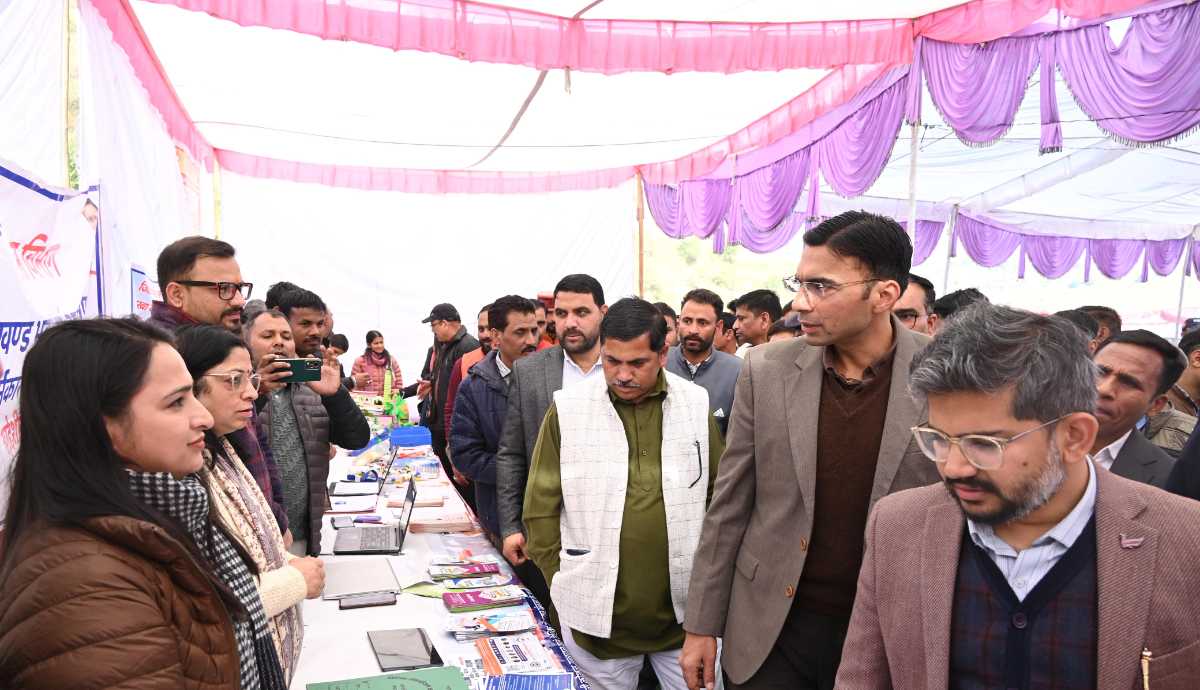 जन-जन की सरकार, जन-जन के द्वार: क्वांसी से ‘प्रशासन गांव की ओर’ अभियान का शुभारंभ