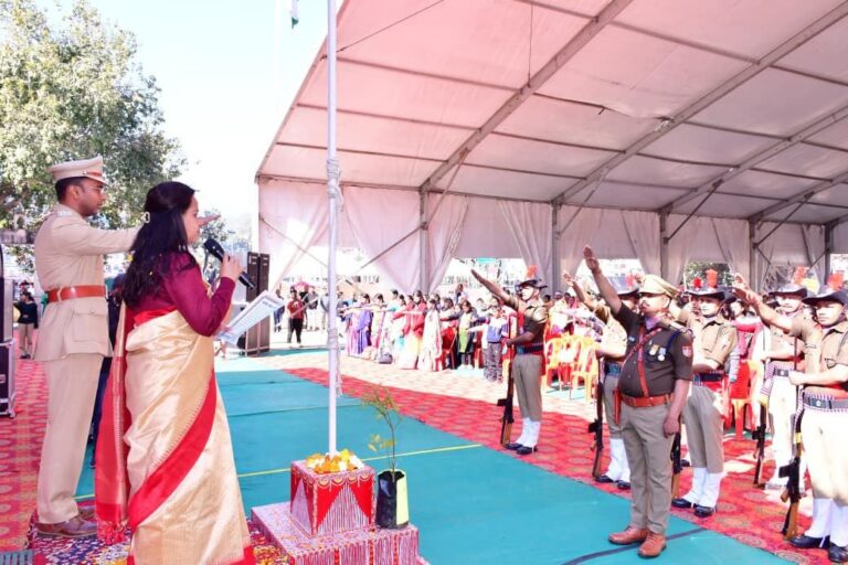 संविधान, कर्तव्य और एकता का संदेश: बागेश्वर में हर्षोल्लास के साथ मनाया गया गणतंत्र दिवस