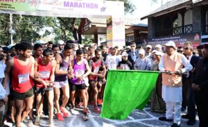 देहरादून में 5 किमी दौड़ को मुख्यमंत्री ने दिखाई हरी झंडी, सड़क सुरक्षा और पर्यावरण संरक्षण का दिया संदेश…