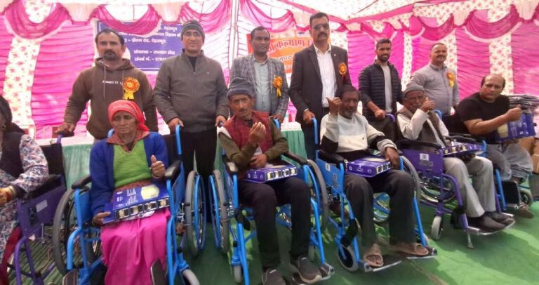डीएम सविन बंसल के निर्देशन में 9 शिविरों में 3,447 दिव्यांग व वरिष्ठजनों को निःशुल्क सहायक उपकरण वितरित…