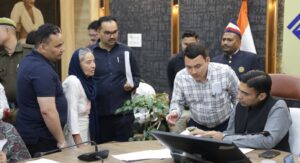 जनता दर्शन में 170 शिकायतें, डीएम सविन बंसल ने कई मामलों का मौके पर किया समाधान…