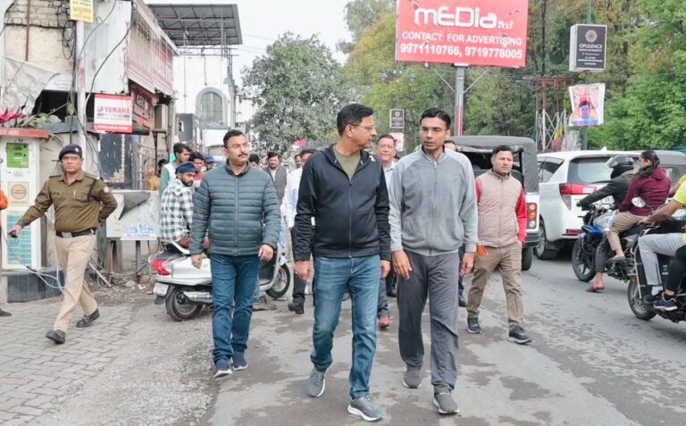 रोड कटिंग के बाद सड़कों की गुणवत्ता पर सख्ती, सचिव लोनिवि ने किया देहरादून में निरीक्षण…